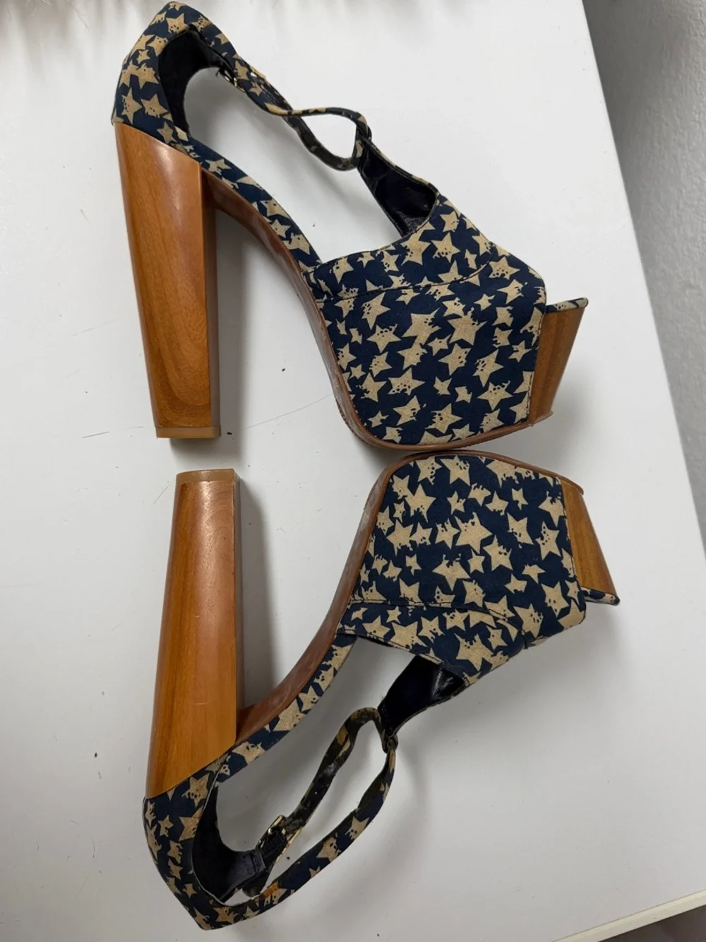 Jessica Simpson Navy and Cream Star-Print Platform Peep-Toe Heels